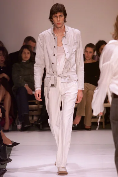 Look 18